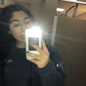 Meet your Posher, Isabella